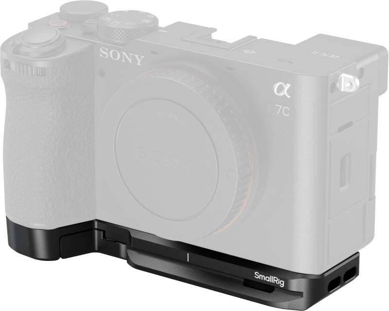 800q-01_134336 SmallRig 5481 Pohjalevy AirTag-paikalla Sony Alpha 7C II / 7CR -kiinnityslevy mustana on kiinnitetty Sony Alpha 7C -kameran pohjaan, joka näyttää haalistuneelta kiinnityslevyn korostamiseksi.