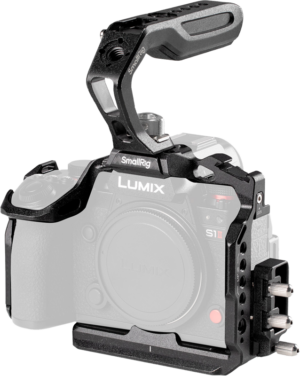 800q-01_134361 The SmallRig 5503 Black Mamba Cage Kit mounts to the Panasonic S1R II / S1 II / S1 IIE and provides mounting points for accessories and a better grip.
