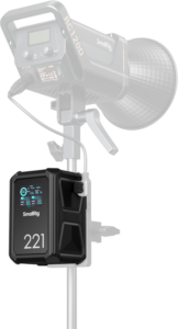 800q-04_134235 SmallRig 4985 X221 Smart Triple-Proof V-Mount Battery