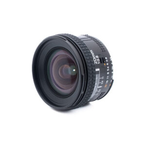 Nikon AF Nikkor 20mm f/2.8 - Käytetty