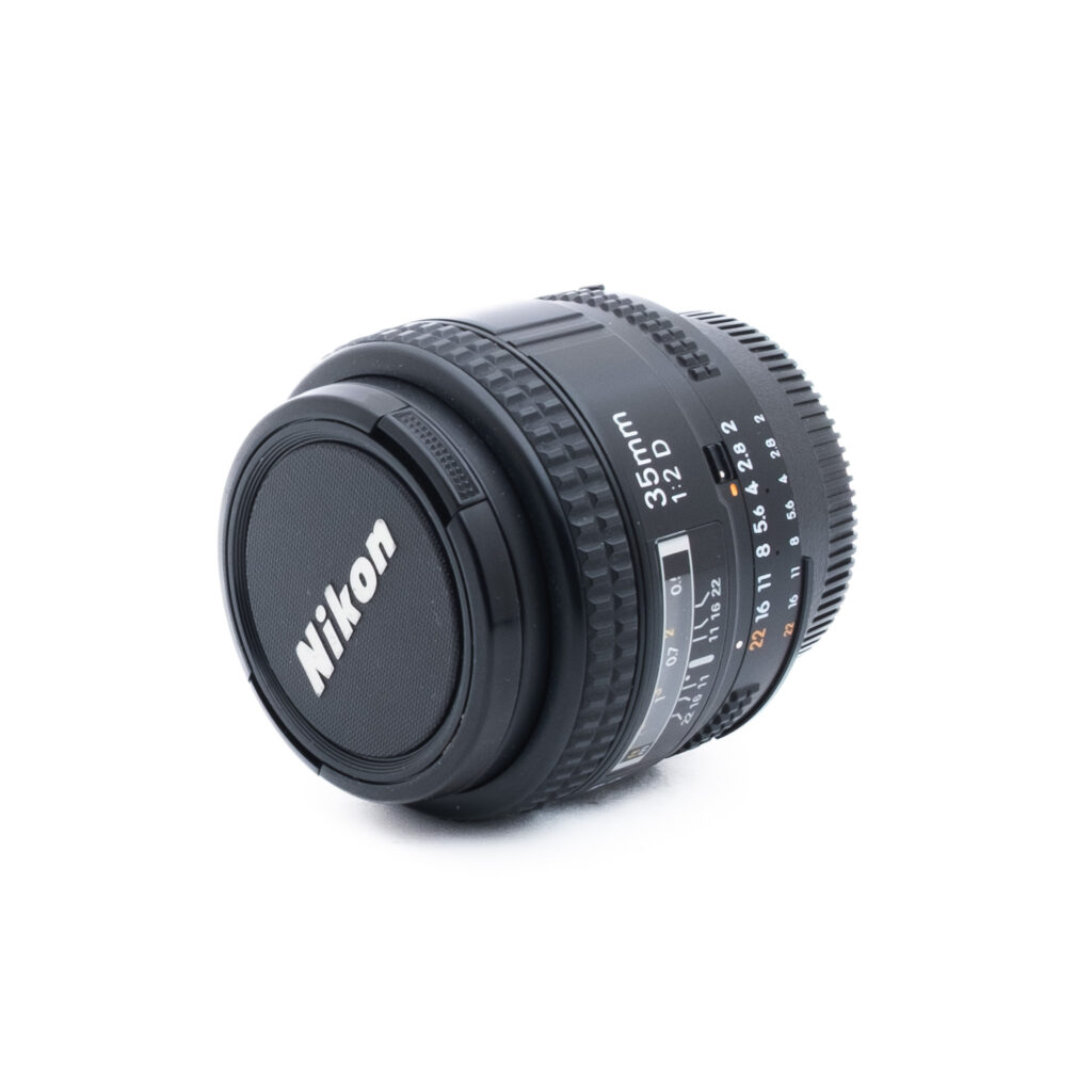 Nikon 35mm f2 D-3 Nikon AF Nikkor 35mm f/2 D (Kunto K5, sis. ALV 25,5%) - Käytetty