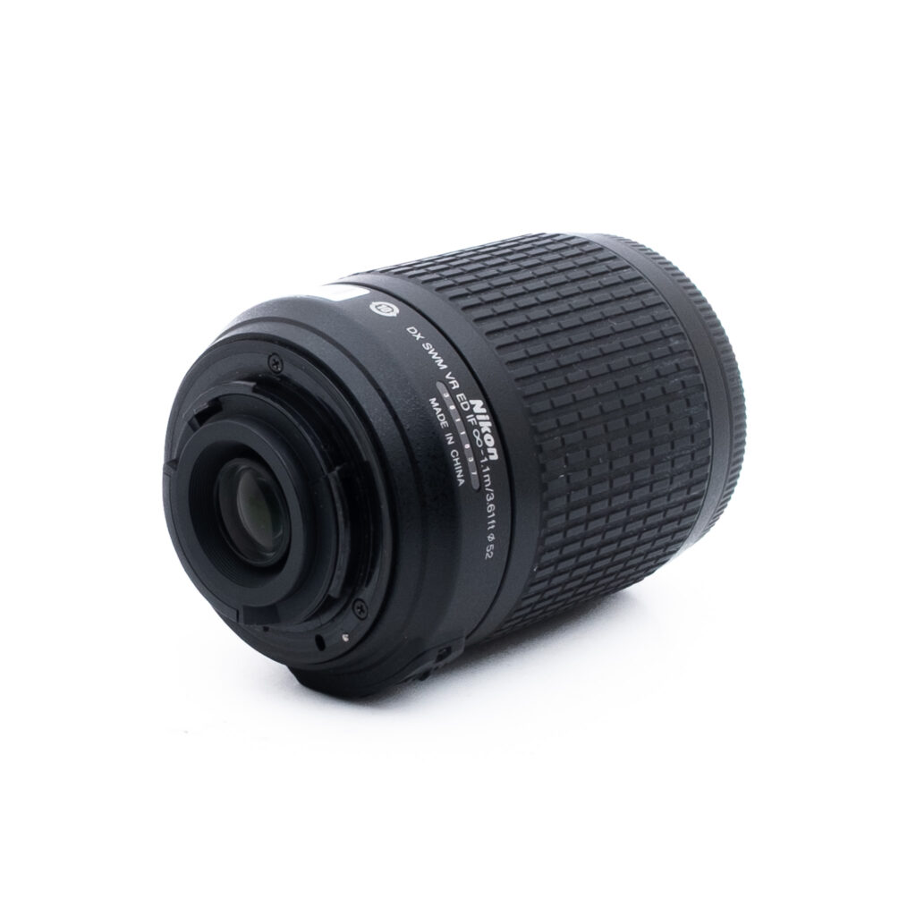 Nikon 55-200mm f4-56G ED DX VR-1 Nikon AF-S DX Nikkor 55-200mm f/4 - 5.6 G ED VR - Käytetty