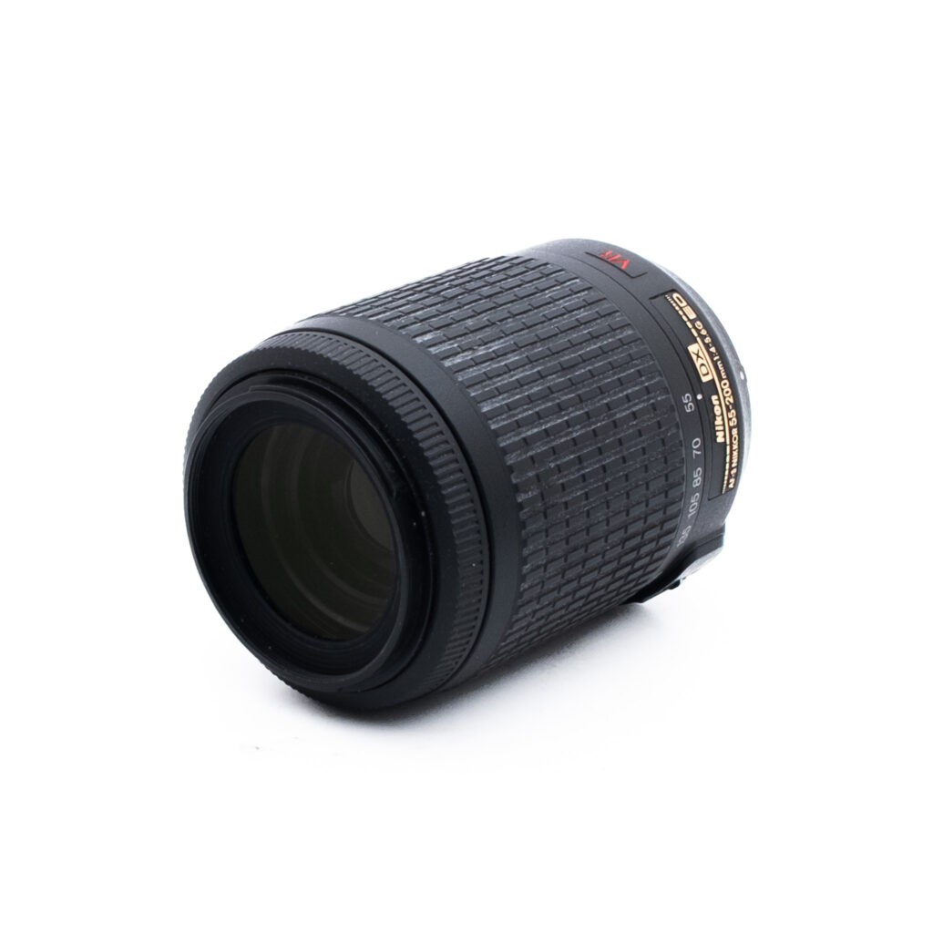 Nikon 55-200mm f4-56G ED DX VR-2 Nikon AF-S DX Nikkor 55-200mm f/4 - 5.6 G ED VR - Käytetty