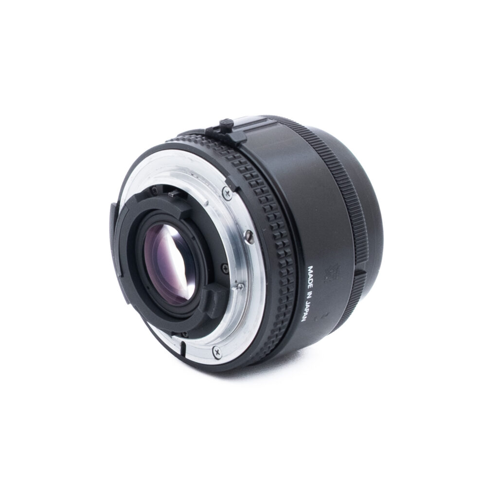 Nikon AF 24mm f28-1 Nikon AF Nikkor 24mm f/2.8 (Kunto K5) - Käytetty