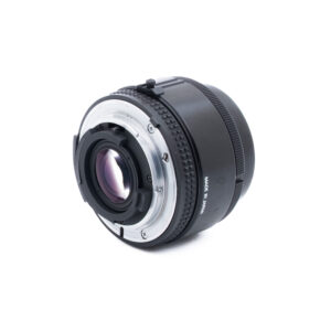 Nikon AF 24mm f28-1 Nikon AF Nikkor 24mm f/2.8 (Kunto K5) - Käytetty