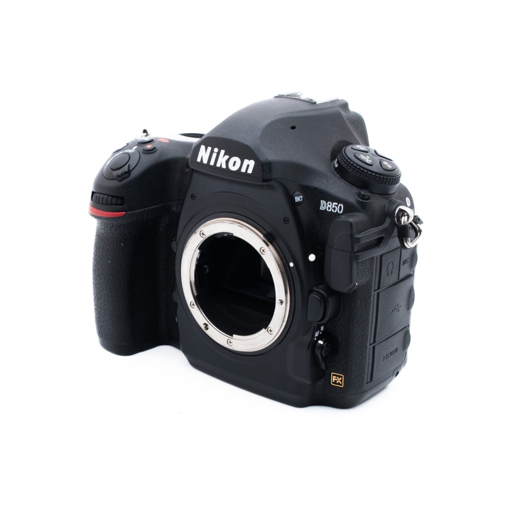 Nikon D850 4960-4 Nikon D850 (SC 35500, sis. ALV 25,5%) - Käytetty