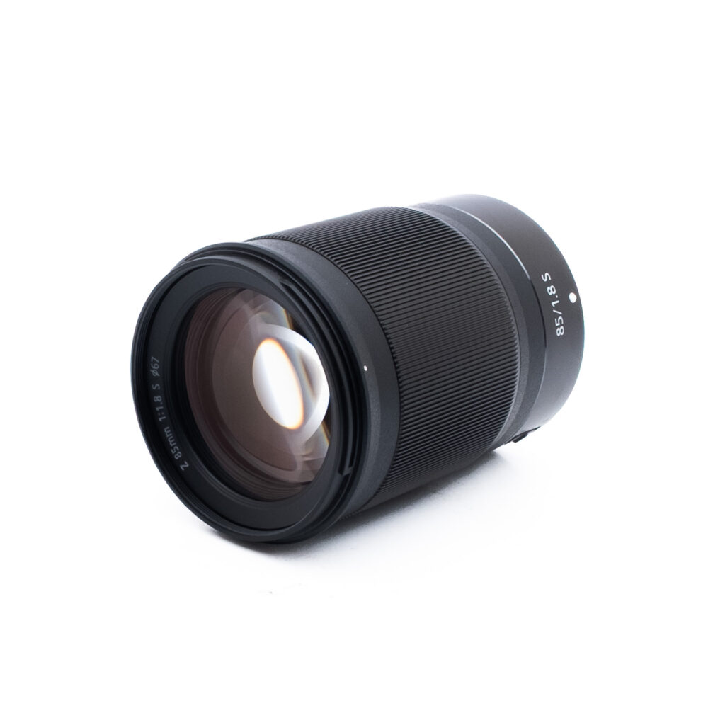 Nikon Z 85mm f18 S-2 Nikon Nikkor Z 85mm f/1.8 S (Kunto K5, takuu 12kk) - Käytetty