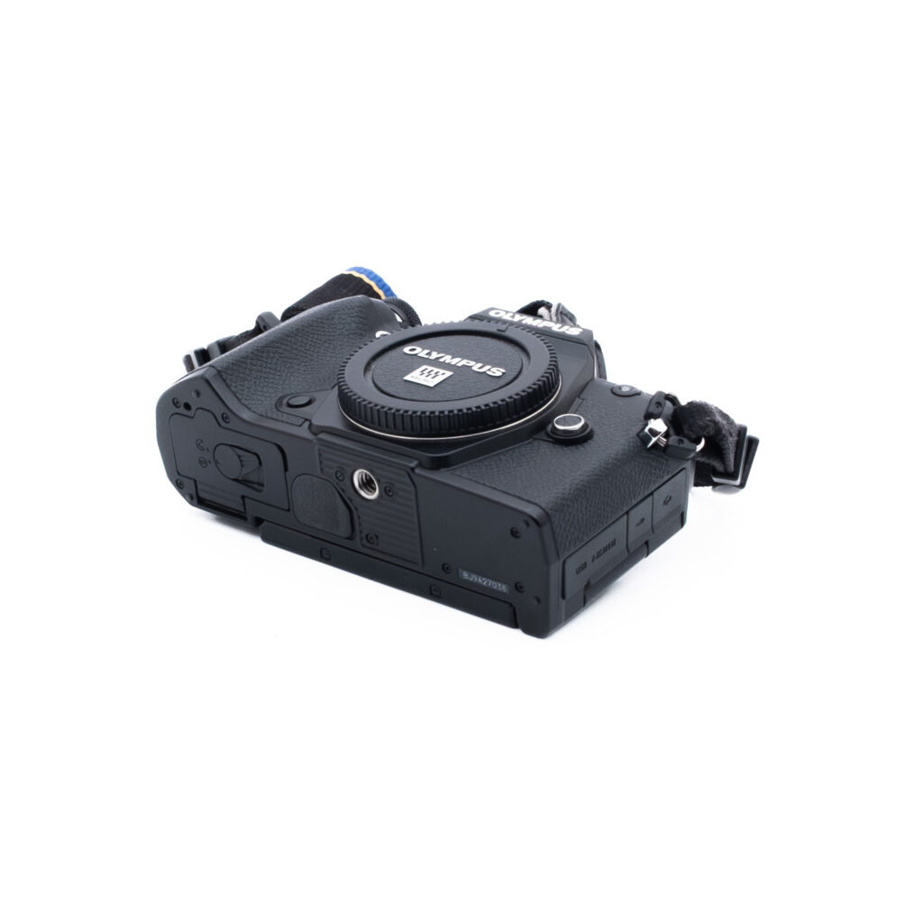 Olympus E-M5 III 7038-1 Olympus OM-D E-M5 Mark III (SC 21000) - Käytetty
