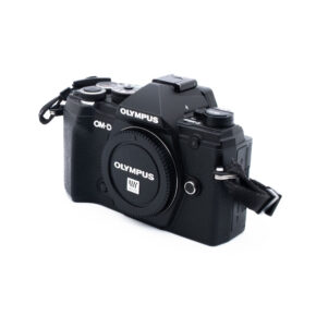 Olympus E-M5 III 7038-5 Olympus OM-D E-M5 Mark III (SC 21000) - Käytetty