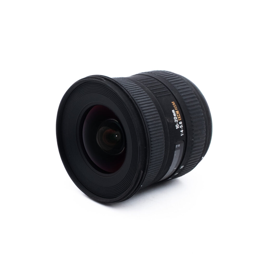 Sigma 10-20mm f4-56 DC HSM Nikon-2 Sigma 10-20mm f/4-5.6 DC HSM Nikon F DX - Käytetty