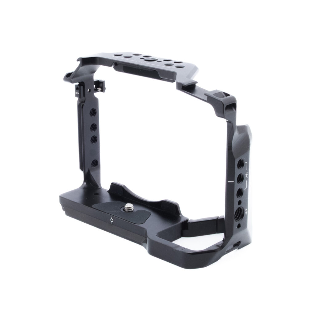 Smallrig 3667-1 SmallRig 3667B Cage for Sony A7 IV / A7S III / A1 (sis. ALV 25,5%) - Käytetty