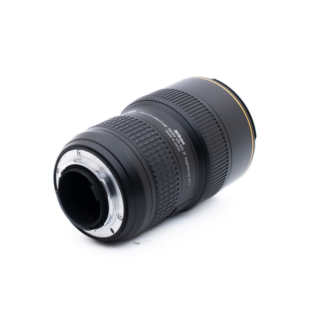 Nikon AF-S Nikkor 16-35mm f/4 G VR - Käytetty