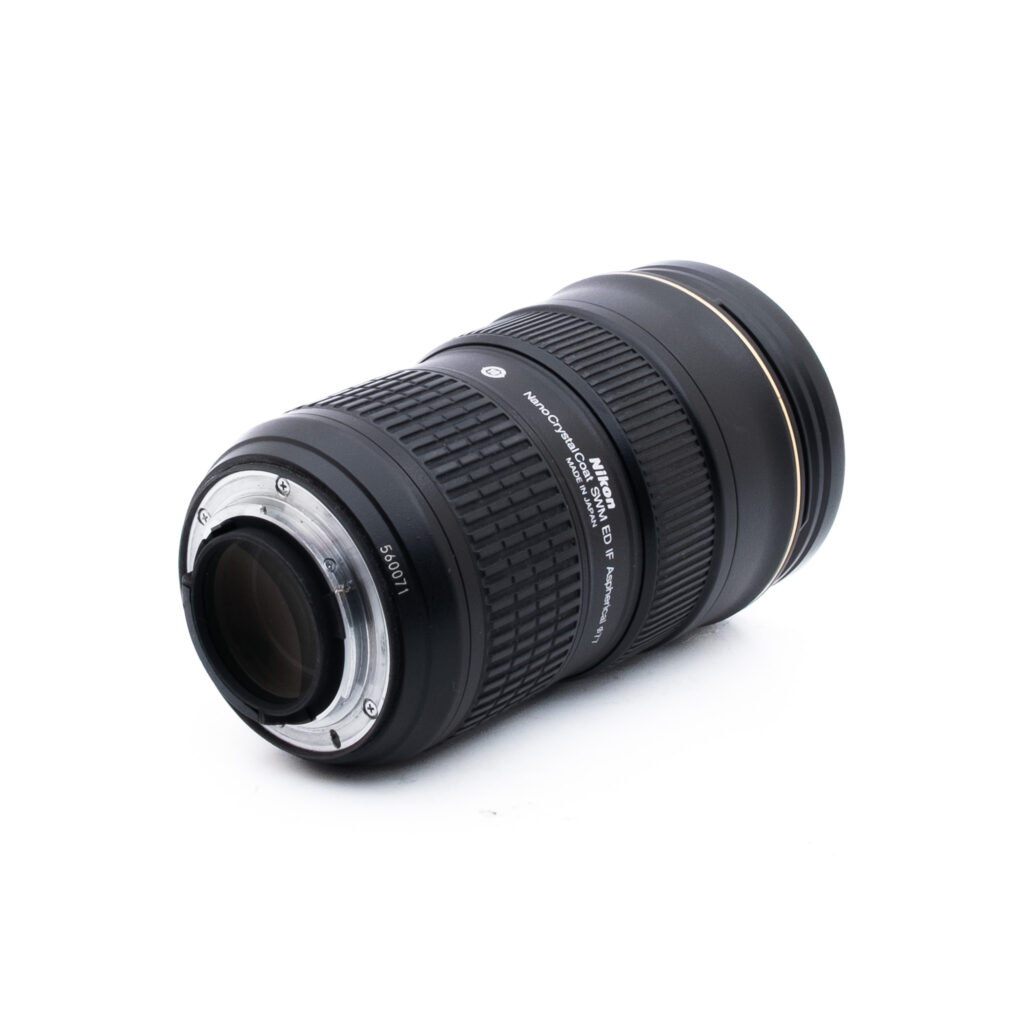 Nikon 24-70mm f28 G ED-1-2 Nikon AF-S Nikkor 24-70mm f/2.8 G ED - Käytetty