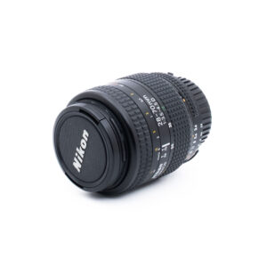 Nikon AF Nikkor 28-70mm f/3.5-4.5 D - Käytetty