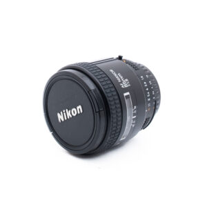 Nikon AF Nikkor 85mm f18-3 Nikon AF Nikkor 85mm f/1.8 - Käytetty