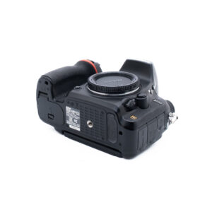 Nikon D750 0414-1 Nikon D750 (SC 73500, sis. ALV 25,5%) - Käytetty
