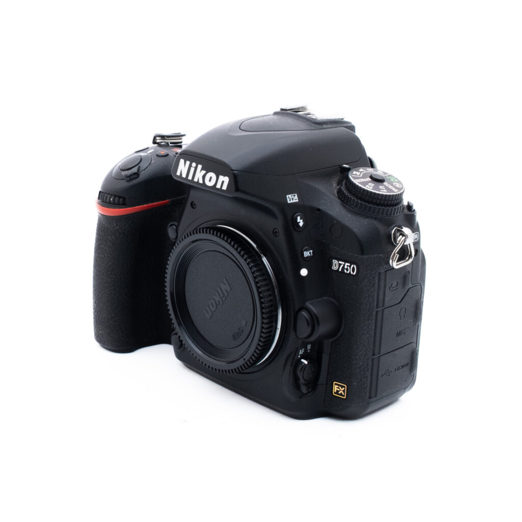 Nikon D750 0414-5 Nikon D750 (SC 73500, sis. ALV 25,5%) - Käytetty
