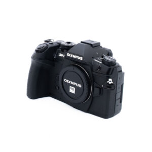 Olympus E-M1 II 8341-5 Olympus OM-D E-M1 Mark II (SC 7500) - Käytetty