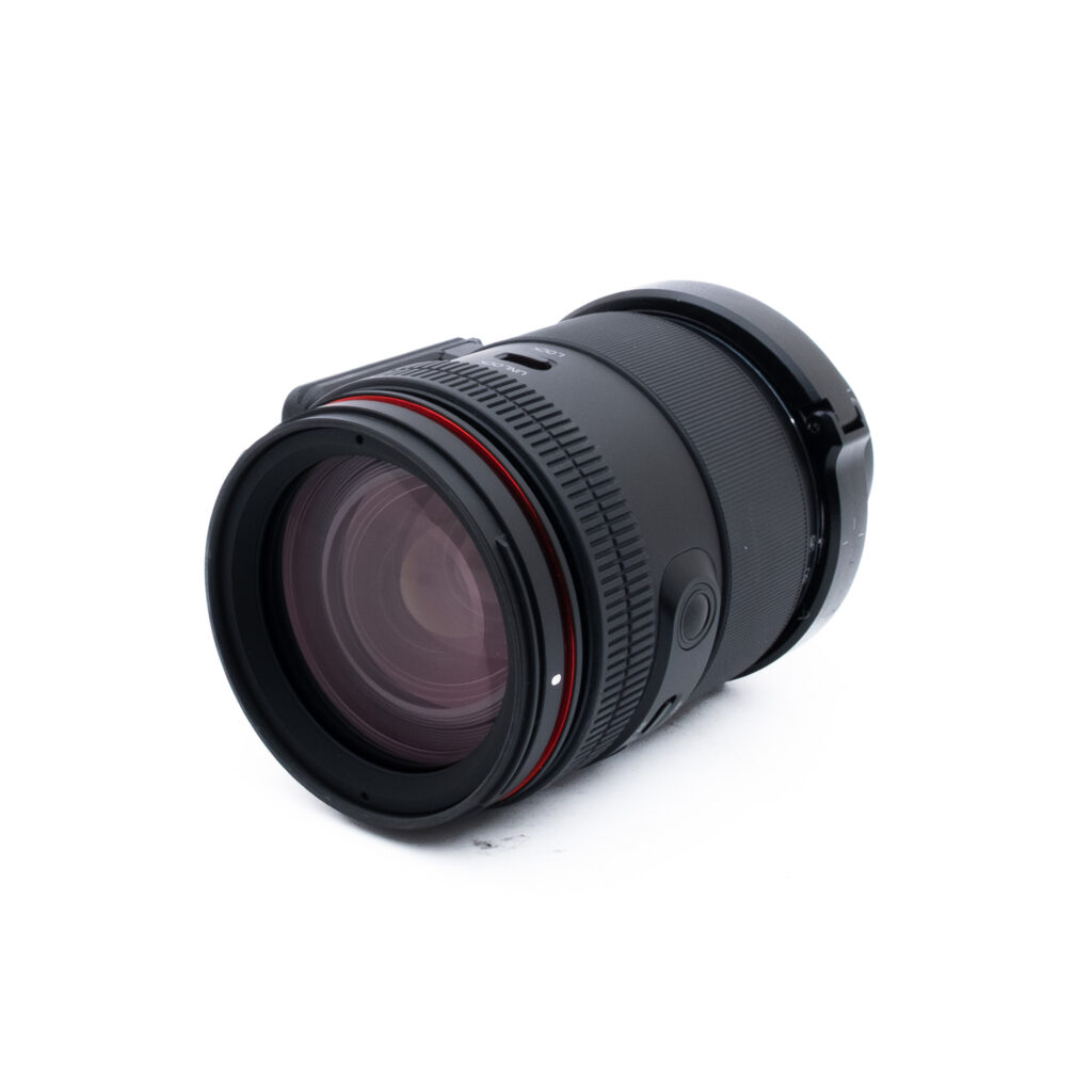 Samyang 35-150mm FE-2 Samyang AF 35-150mm f/2-2.8 Sony FE (takuu 6kk) - Käytetty