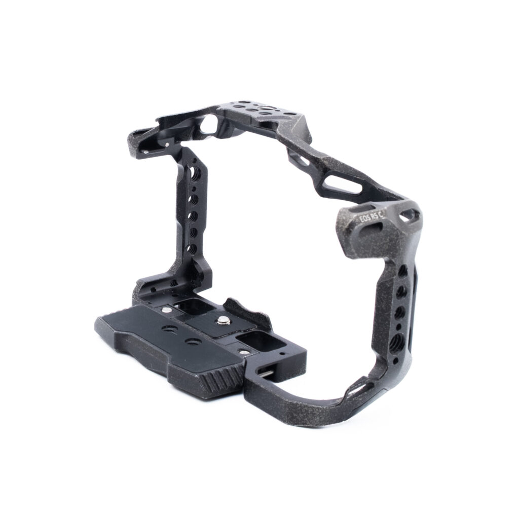 Smallrig C50 cage-1 SmallRig 3890 Cage Black Mamba for Canon R5, R5C & R6 - Käytetty