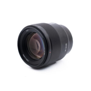 Sony 85mm f18-2-3 Sony FE 85mm f/1.8 (Kunto K5, takuu 12kk) - Käytetty