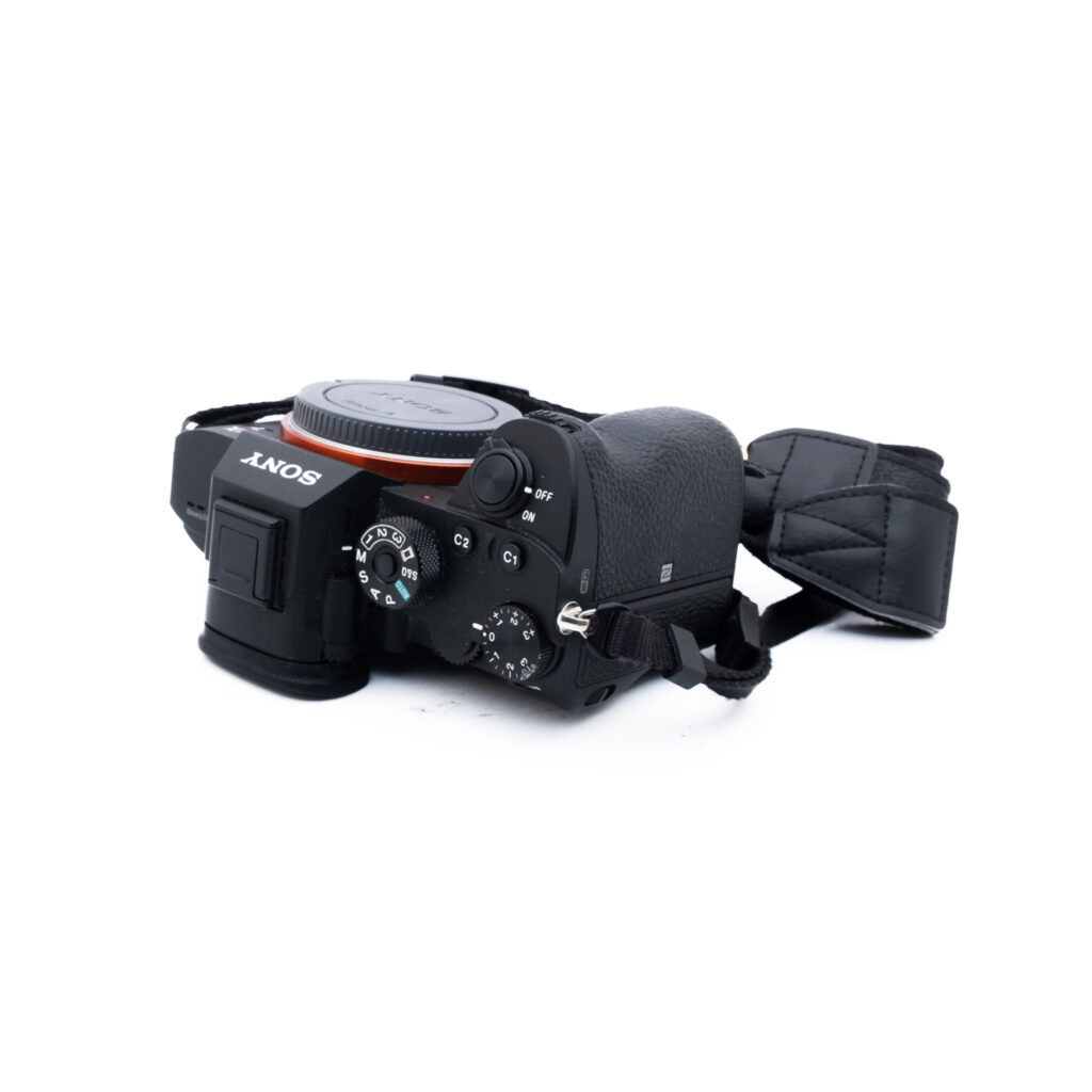 Sony A7R IIIA (SC 28000, sis. ALV 25,5%) – Käytetty
