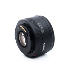 Canon EF 50mm f/1.8 II - Käytetty