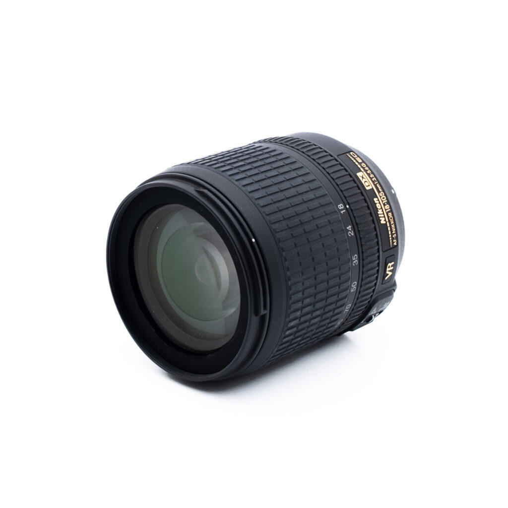 Nikon 18-105mm f35-56G ED DX VR-2 Nikon AF-S DX Nikkor 18-105mm f/3.5 - 5.6 ED VR (Kunto K5) - Käytetty