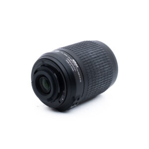 Nikon 55-200mm f4-56 ED DX VR-1 Nikon AF-S DX Nikkor 55-200mm f/4 - 5.6 G ED VR - Käytetty