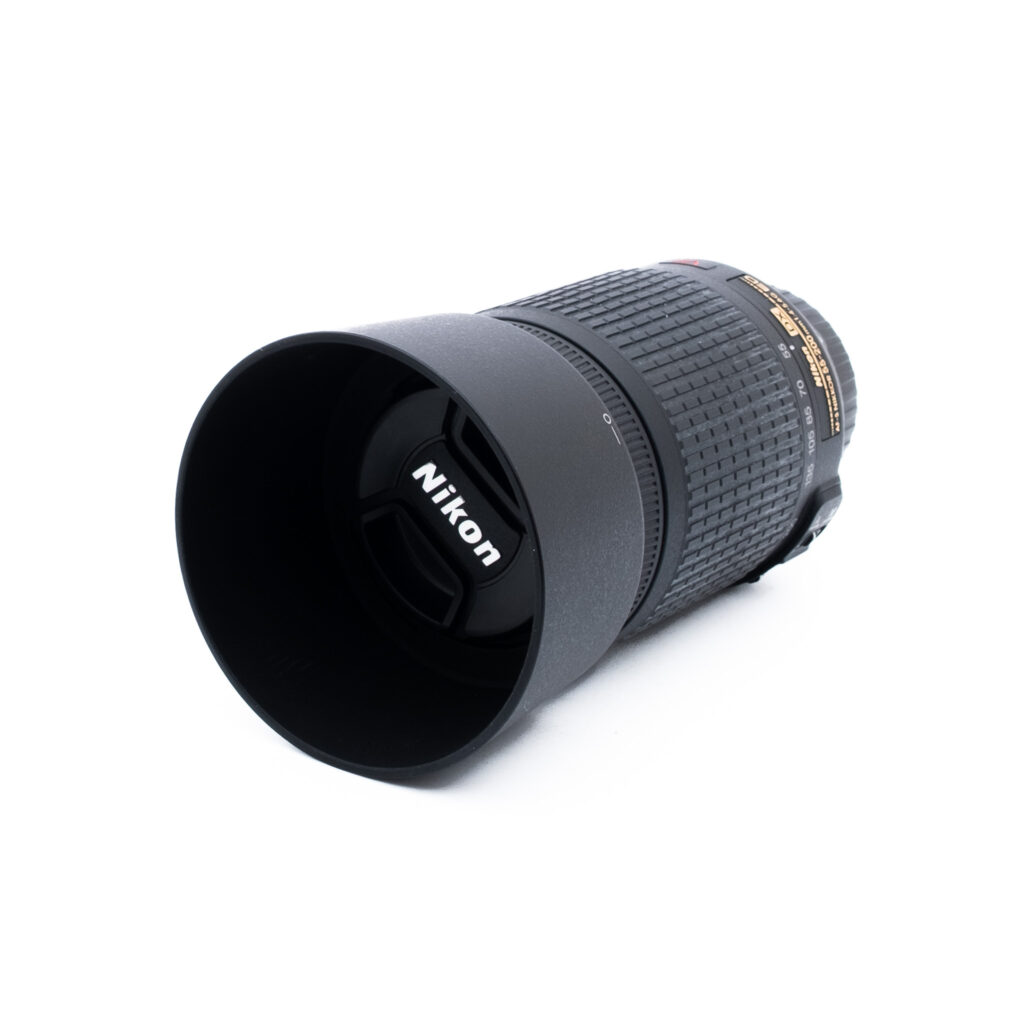 Nikon 55-200mm f4-56 ED DX VR-3 Nikon AF-S DX Nikkor 55-200mm f/4 - 5.6 G ED VR - Käytetty