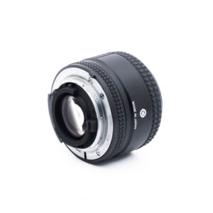 Nikon AF Nikkor 35mm f2 D-1 Nikon AF Nikkor 35mm f/2 D (Kunto K5, sis. ALV 25,5%) - Käytetty