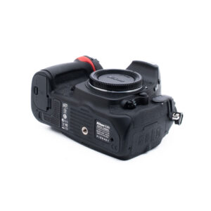 Nikon D300 8461-1 Nikon D300 (SC 38000, sis. ALV 25,5%) - Käytetty