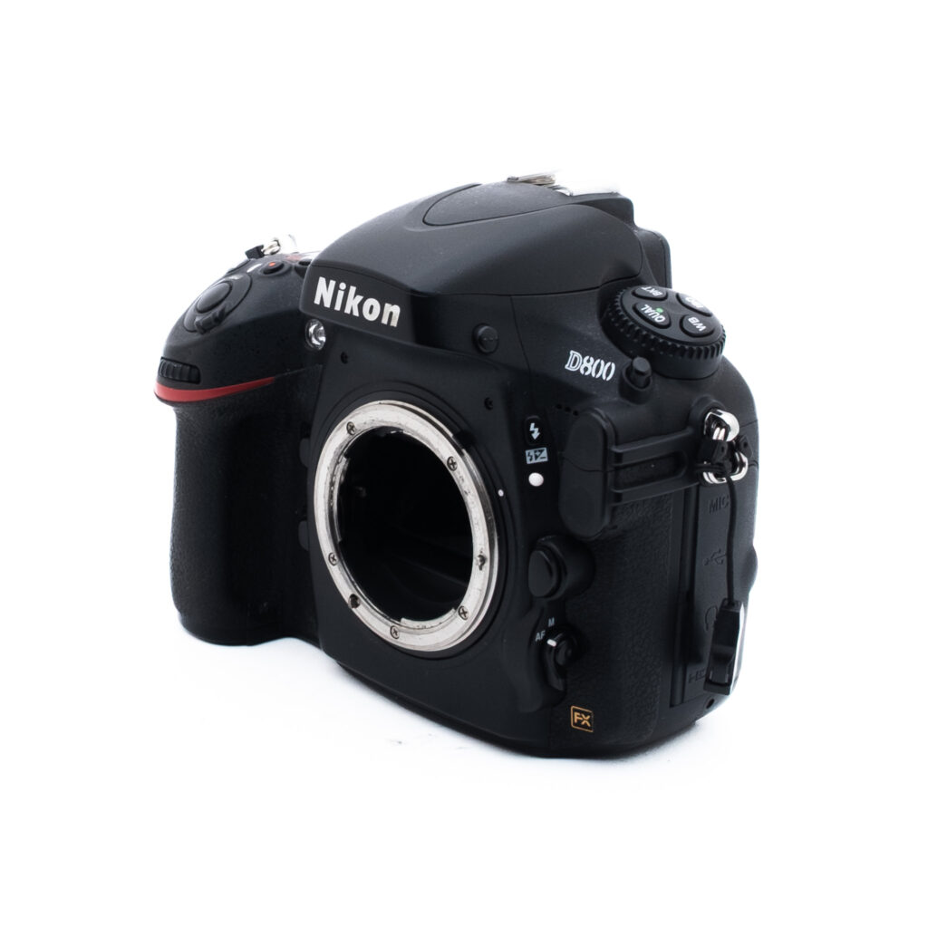 Nikon D800-1-2 Nikon D800 + akkukahva (SC 115k, sis. ALV 25.5%) - Käytetty
