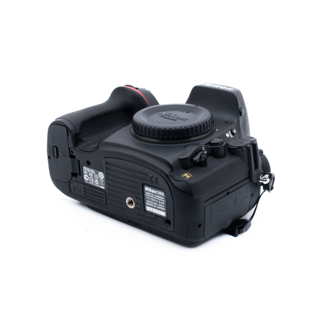 Nikon D800-1-3 Nikon D800 + akkukahva (SC 115k, sis. ALV 25.5%) - Käytetty