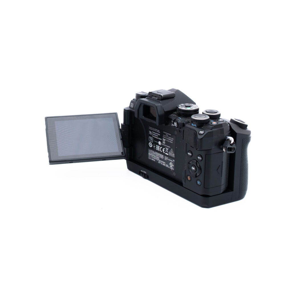 Olympus E-M5 III-3-2 Olympus OM-D E-M5 Mark III (SC 18500, Takuu 6kk) - Käytetty
