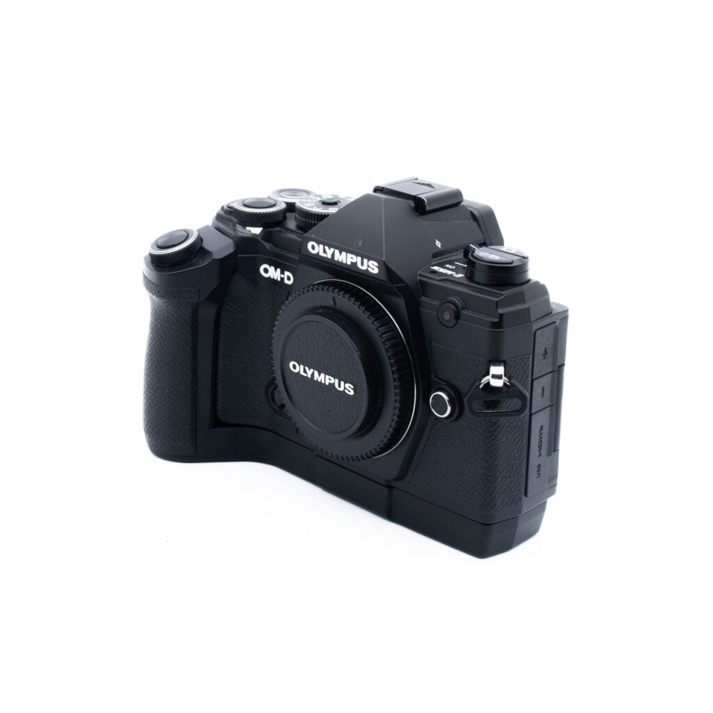 Olympus E-M5 III-5-2 Olympus OM-D E-M5 Mark III (SC 18500, Takuu 6kk) - Käytetty