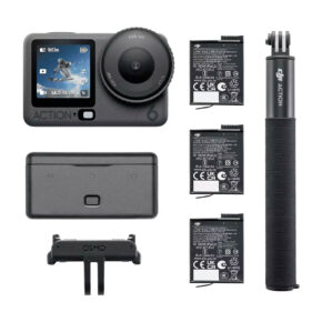 Osmo-Action-6-adventure-combo DJI Osmo Action 6 Adventure Combo -toimintakamera, jossa on etunäyttö, kolme akkua, latauskotelo, minijalusta ja kameran runkokiinnike, kaikki valkoisella taustalla.
