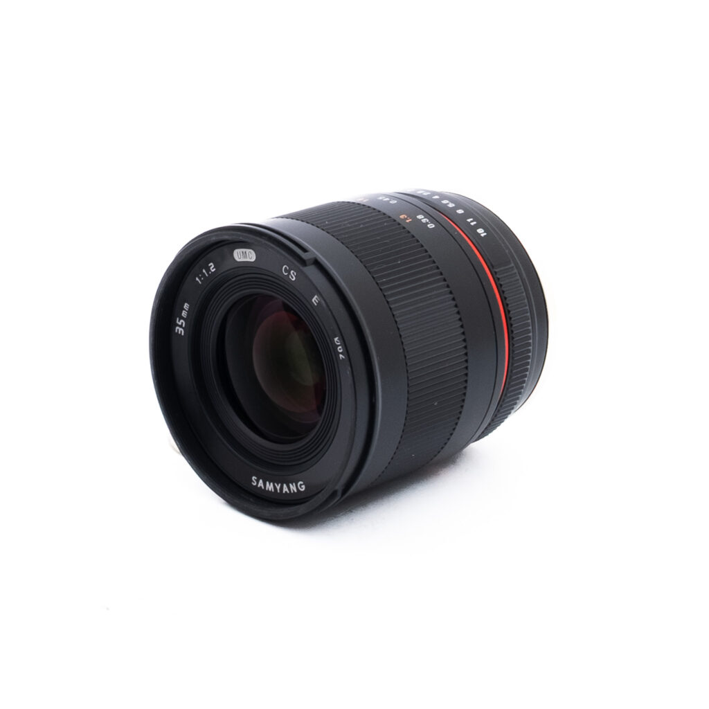 Samyang 35mm f12 UMC CS Sony E-2 Samyang 35mm f/1.2 UMC CS Sony E - Käytetty