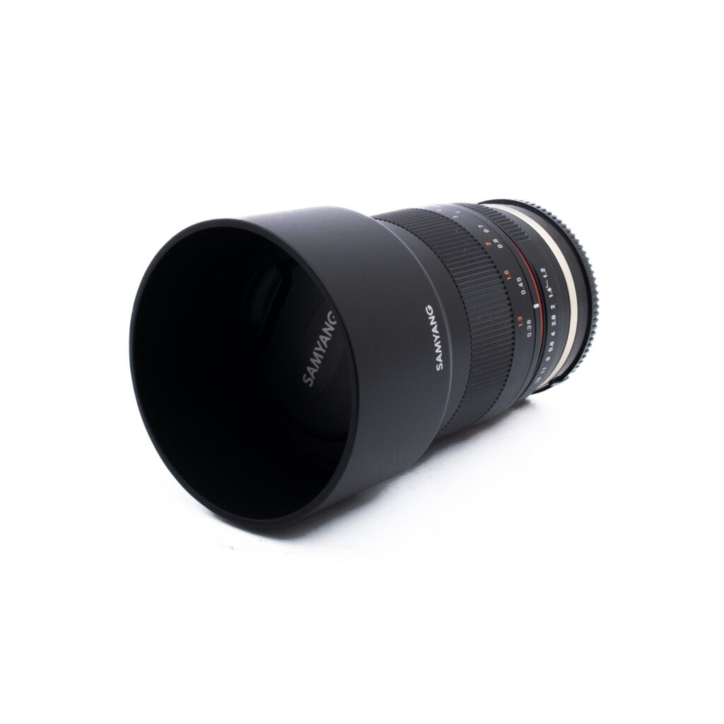 Samyang 35mm f12 UMC CS Sony E-3 Samyang 35mm f/1.2 UMC CS Sony E - Käytetty