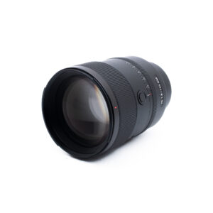 Sony 135mm f18 GM-2-2 Sony FE 135mm f/1.8 GM (Takuu 6kk) - Käytetty