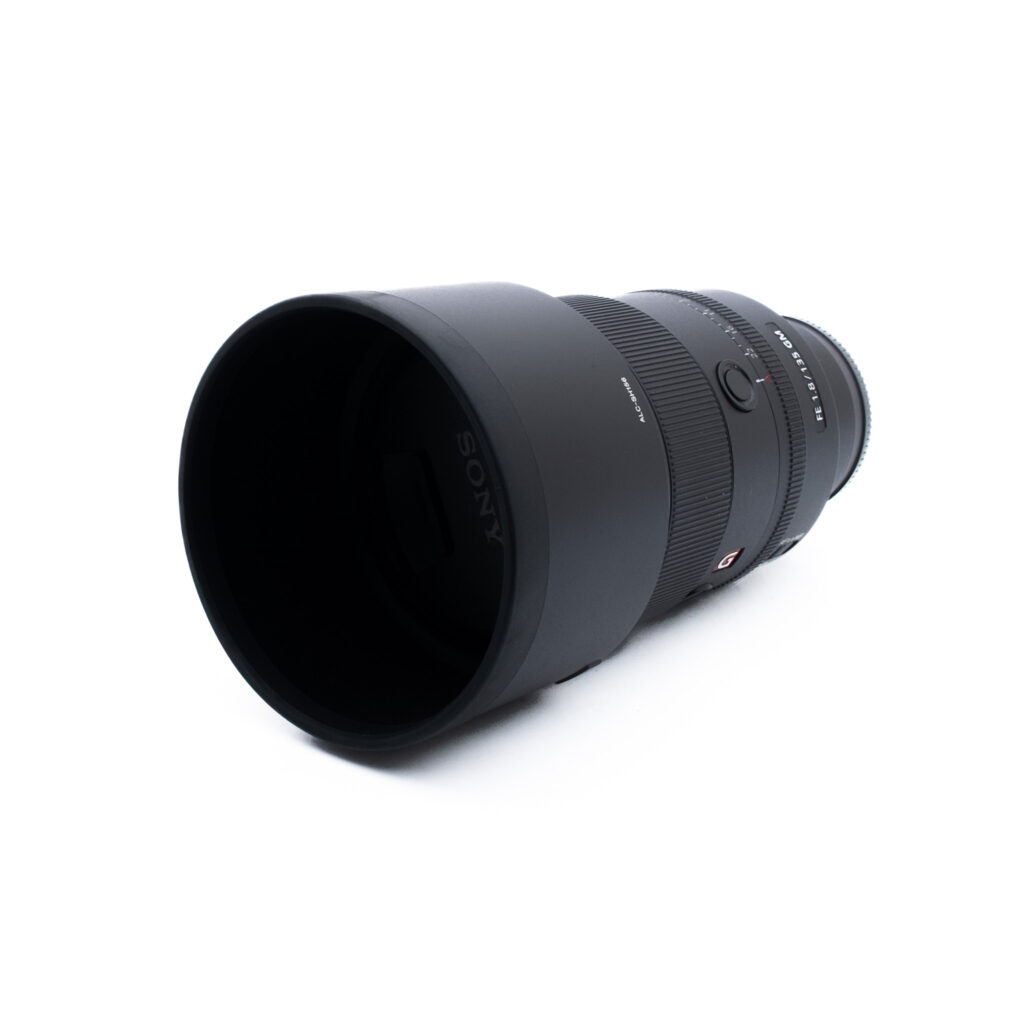 Sony 135mm f18 GM-3-2 Sony FE 135mm f/1.8 GM (Takuu 6kk) - Käytetty