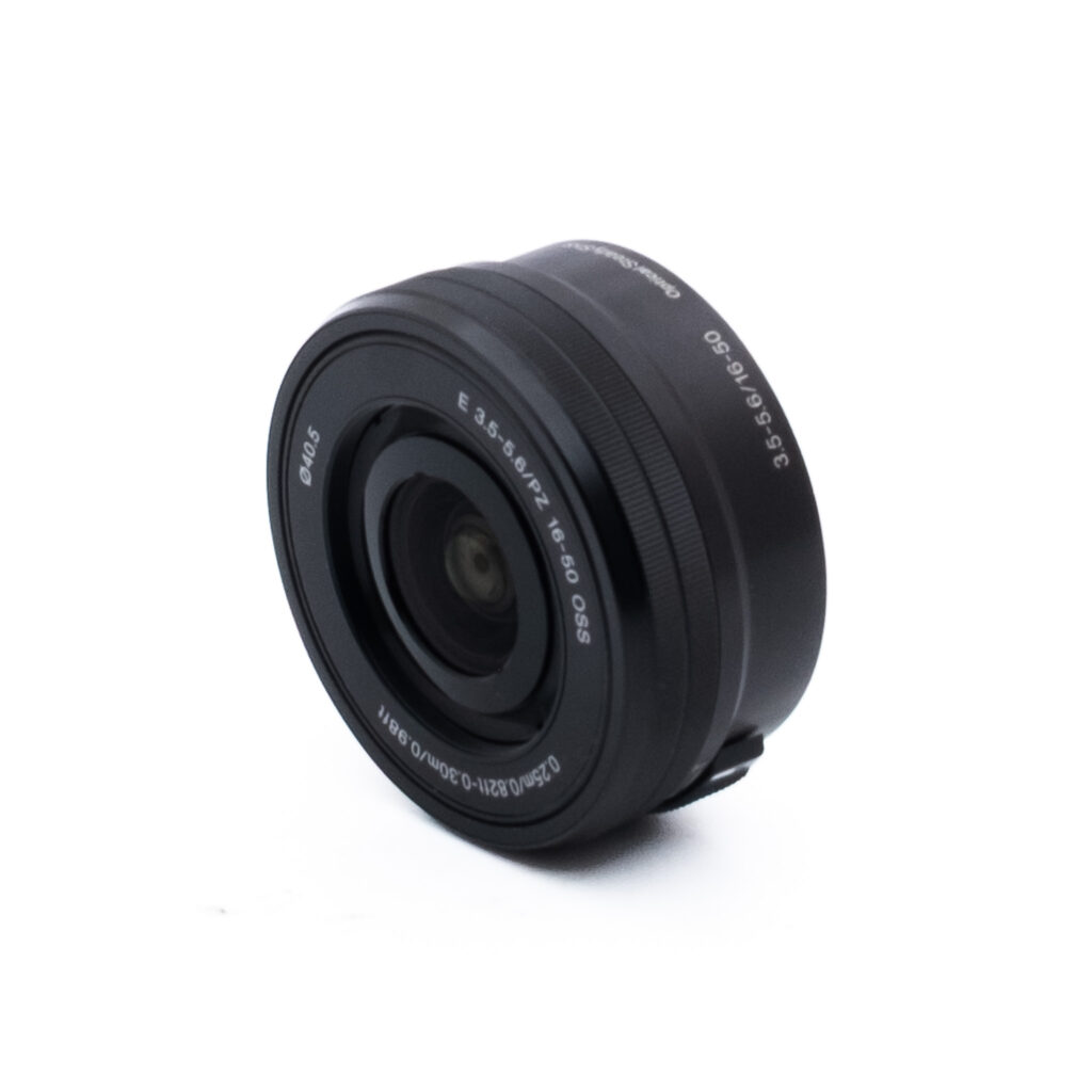 Sony 16-50mm f35-56 OSS-2 Sony E PZ 16-50mm f/3.5 - 5.6 OSS (sis. ALV 25,5%) - Käytetty