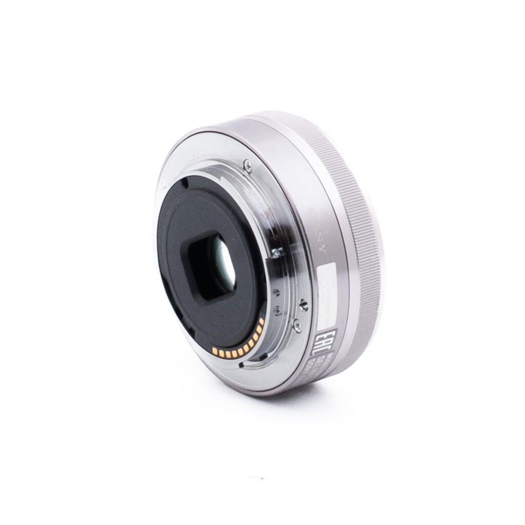 Sony 16mm f28 E-1 Sony E 16mm f/2.8 (sis. ALV 25,5%) - Käytetty
