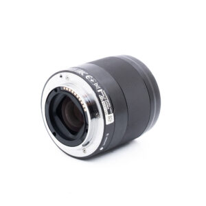 Sony 50mm f18 OSS-1 Sony E 50mm f/1.8 OSS (sis. ALV 25,5%) - Käytetty