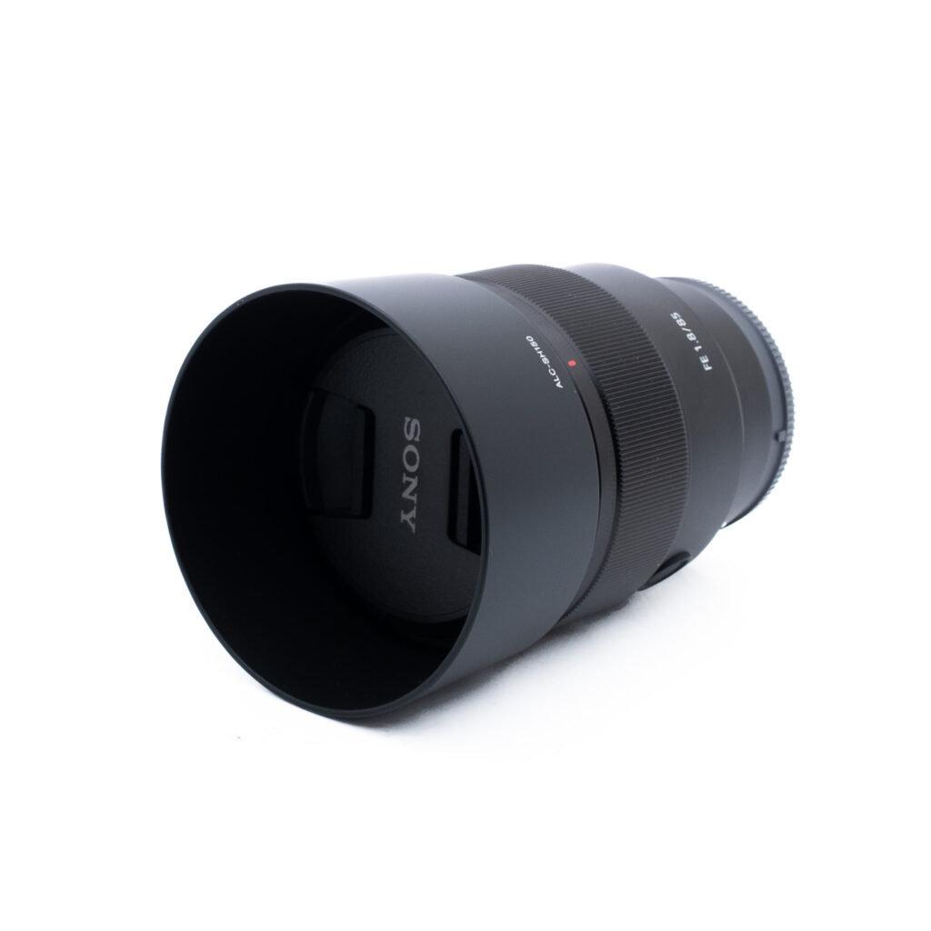 Sony 85mm f18-3-4 Sony FE 85mm f/1.8 (Kunto K5, Takuu 6kk) - Käytetty