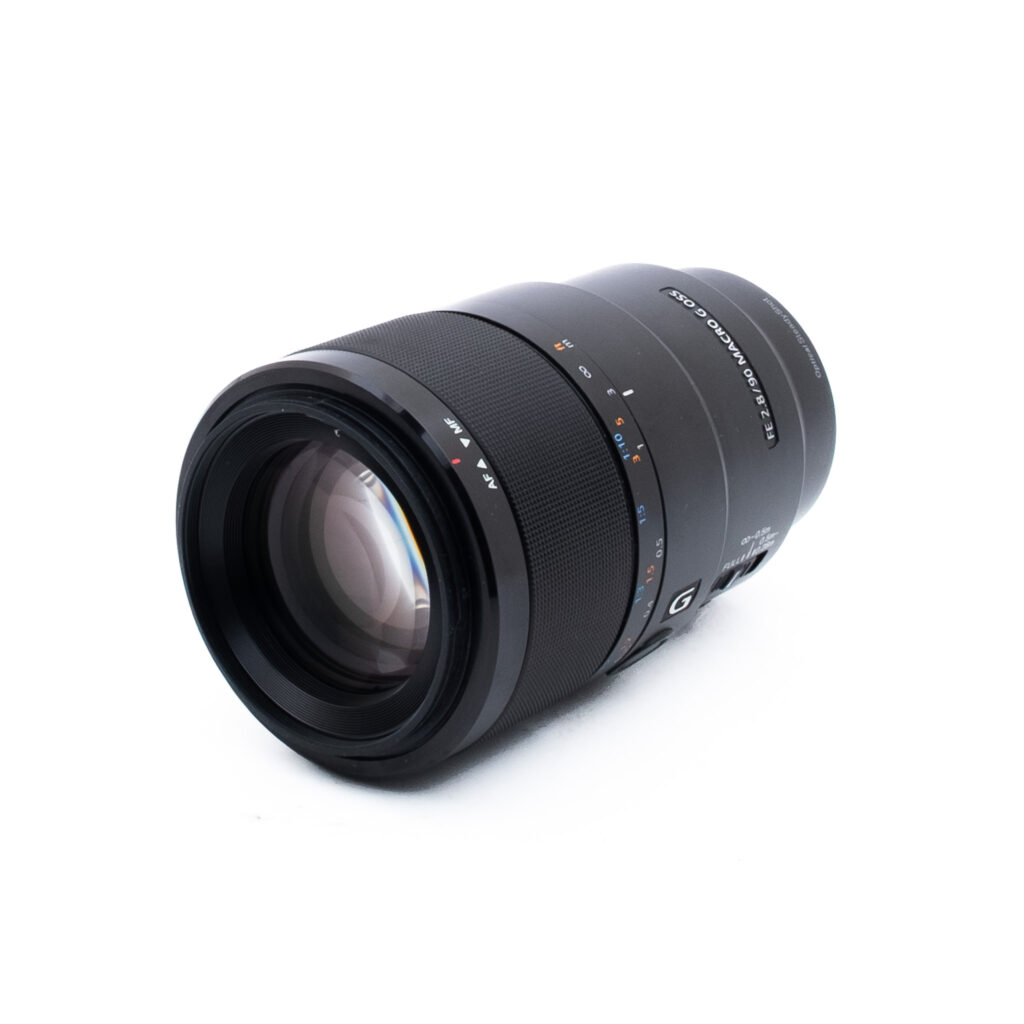 Sony 90mm f28 Macro G OSS-2 Sony FE 90mm f/2.8 Macro G OSS (Kunto K5, Takuu 6kk) - Käytetty