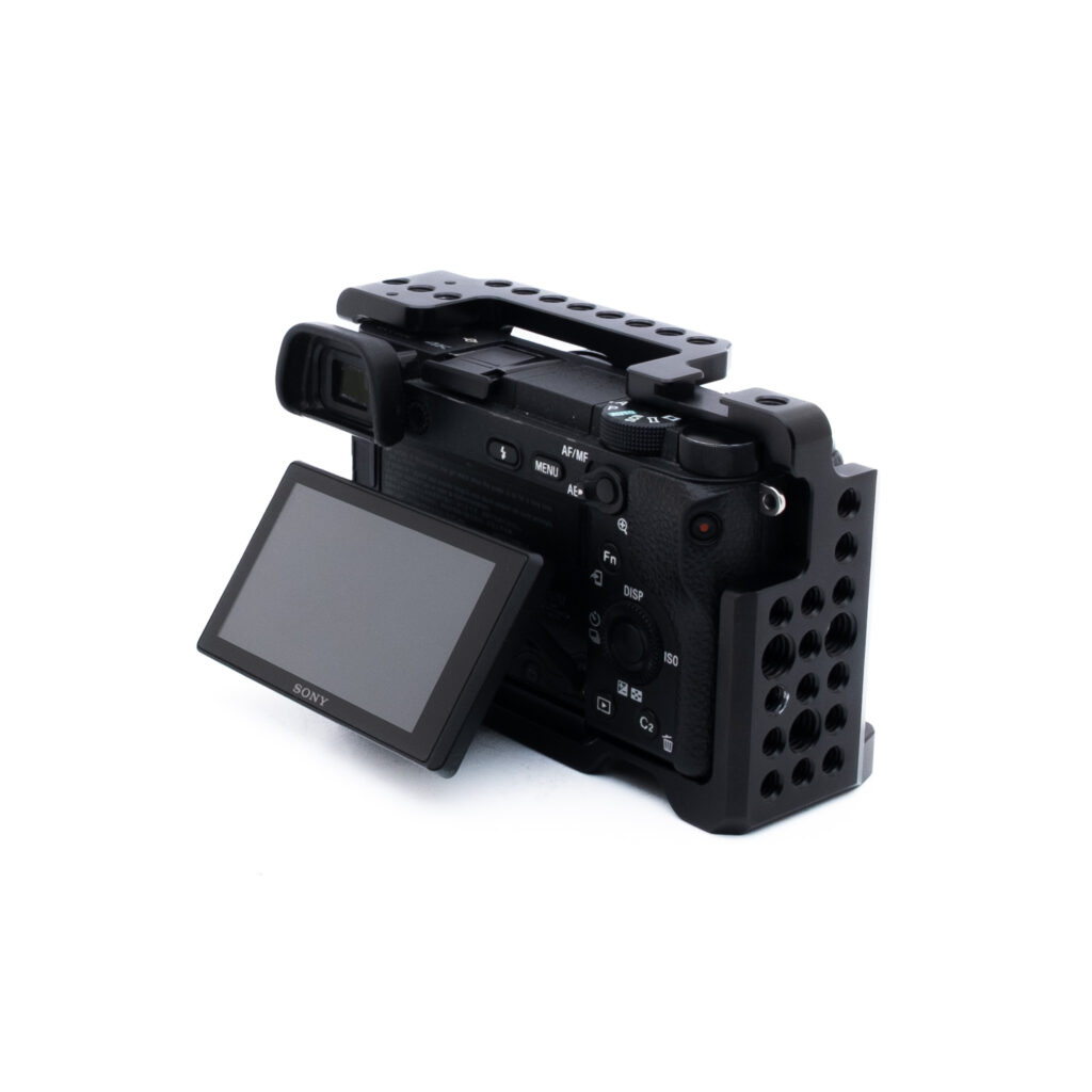 Sony ja häkki-3 Sony A6300 (SC 21000) - Käytetty