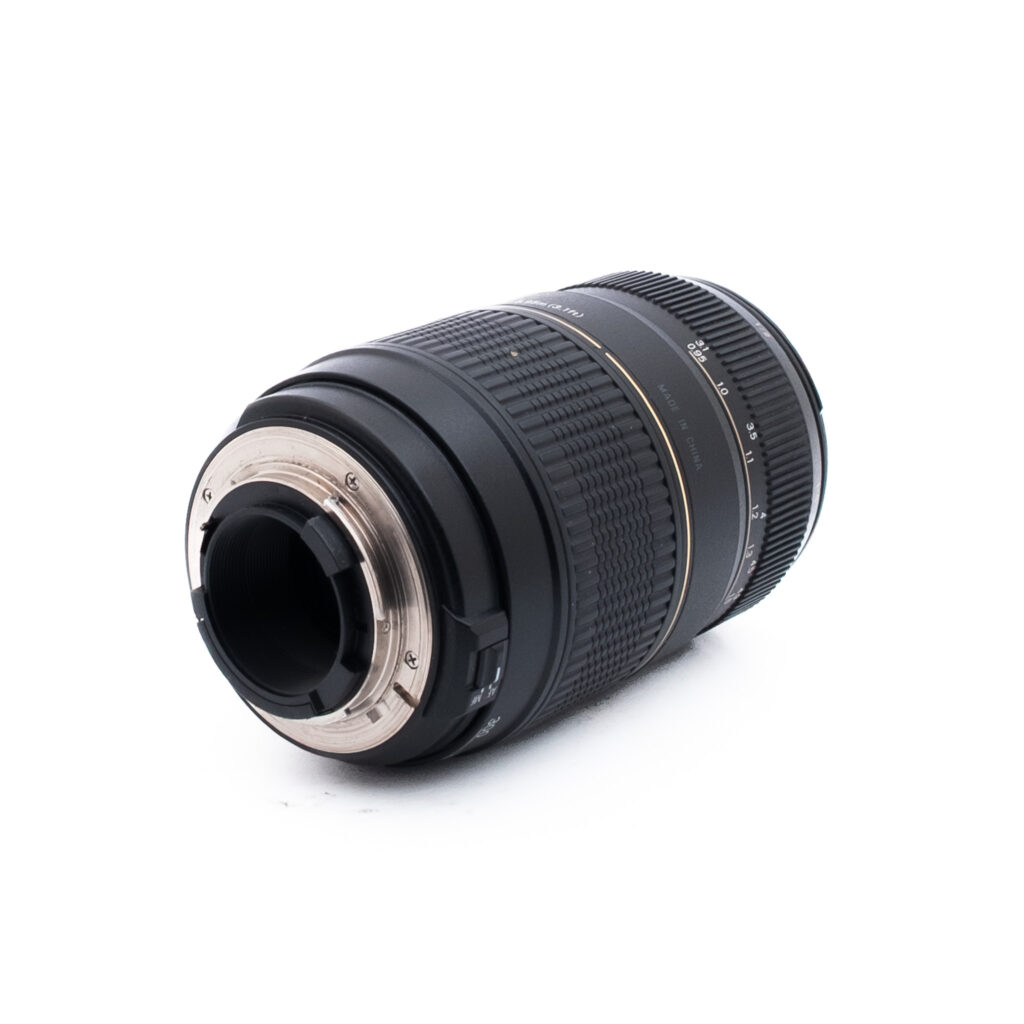Tamron 70-300mm f4-56 Di LD Nikon-1 Tamron AF 70-300mm f/4-5.6 Di LD MACRO Nikon F - Käytetty