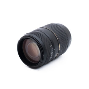 Tamron 70-300mm f4-56 Di LD Nikon-2 Tamron AF 70-300mm f/4-5.6 Di LD MACRO Nikon F - Käytetty