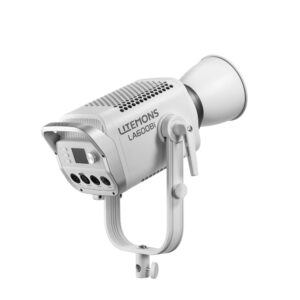1742382413_666 Godox Litemons LA600BI BI-Color LED Video Light Valkoinen on asennettu U-muotoiseen säädettävään kiinnikkeeseen, jonka takapaneelissa on digitaalinen näyttö ja säätönupit.